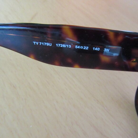 Tory Burch faux tortoiseshell sunglass frames - case & pouch - unisex - Picture 8 of 11